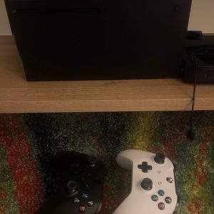 Xbox Series X 1 TB with Controllers